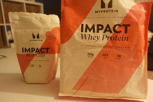 BCAA and whey protein supplements