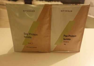 Pea and soy protein powders