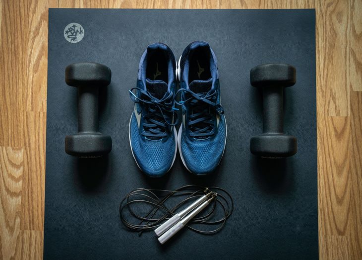 Some equipment for working with a personal trainer at home. 