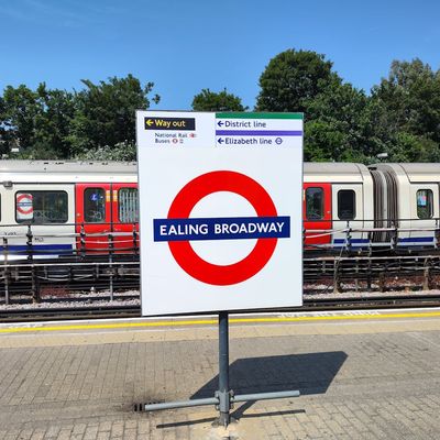 Ealing Broadway tube station
