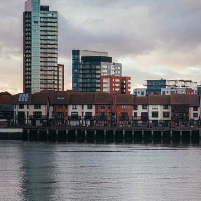 Meet up with one of the personal trainers in Southampton on our site and enjoy the salt air with a run by the river.